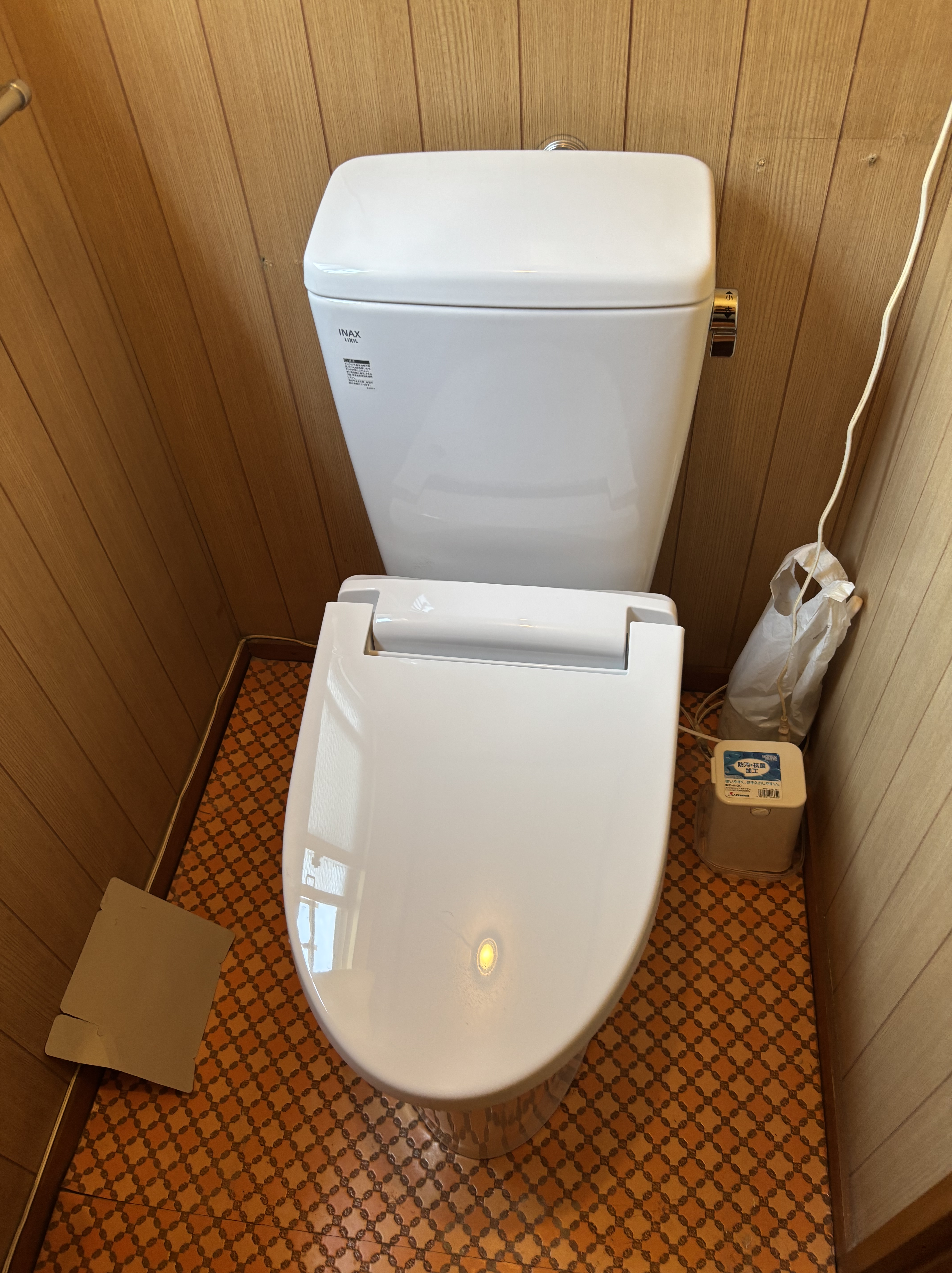 大分市H様邸BC-Z30H/DT-350H/CF-18ALJ　LIXILアメ―ジュ便器+暖房便座交換事例工事後写真