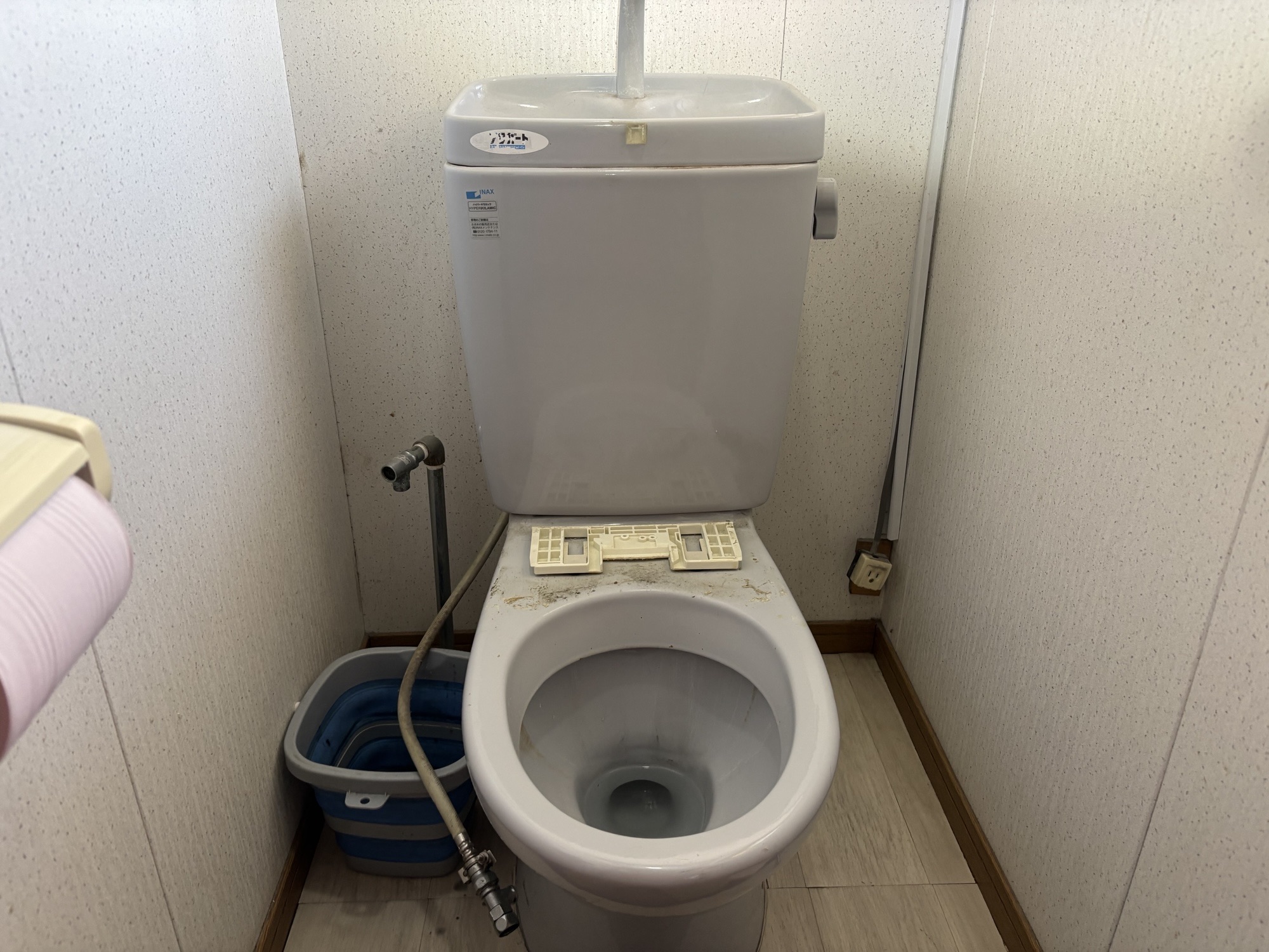 大分市M様邸トイレ交換 アメージュ便器リトイレ+CH951S施工事例工事前写真