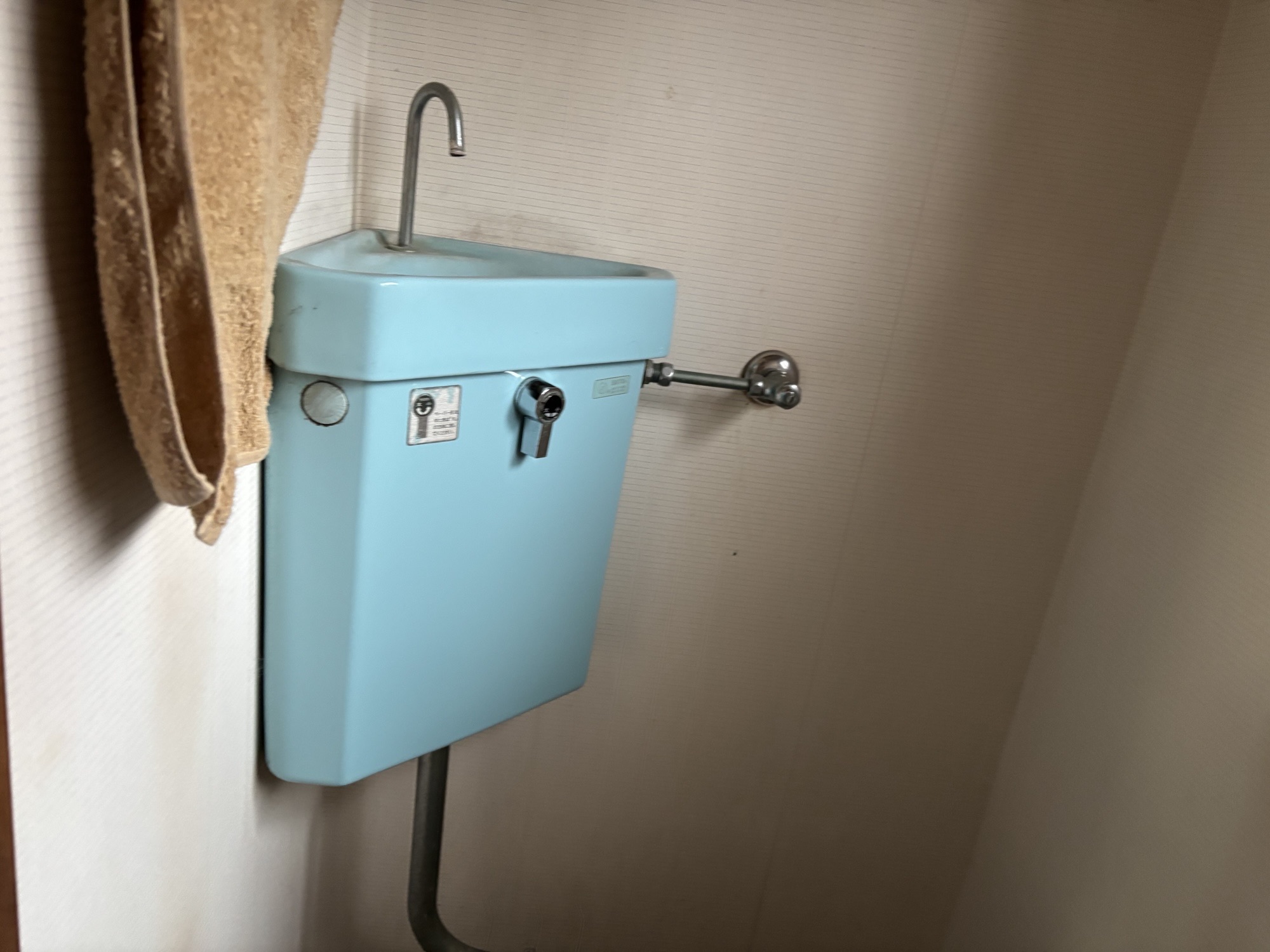 大分市H様邸アメージュ便器+CH951S　隅付便器～組合せ便器交換施工事例工事前写真2