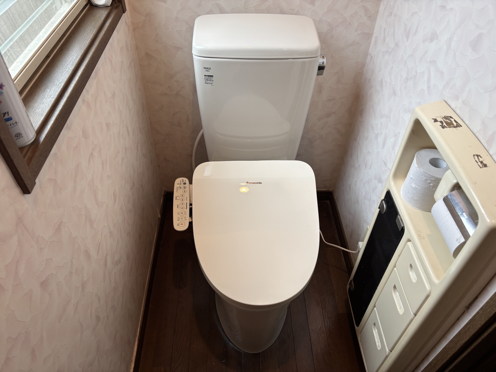 大分市N様邸トイレ交換施工事例 LIXIL便器・タンク、パナソニック温水洗浄便座工事後写真