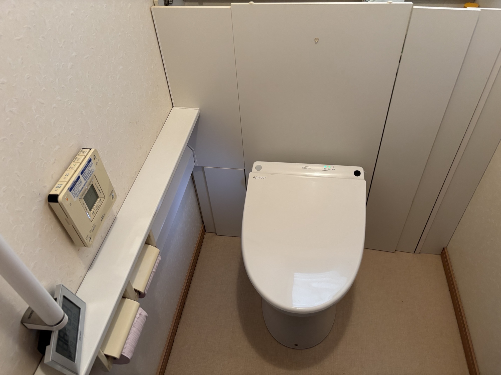 大分市T様邸温水洗浄便座 レストパル アプリコットF3A交換施工事例工事前写真3