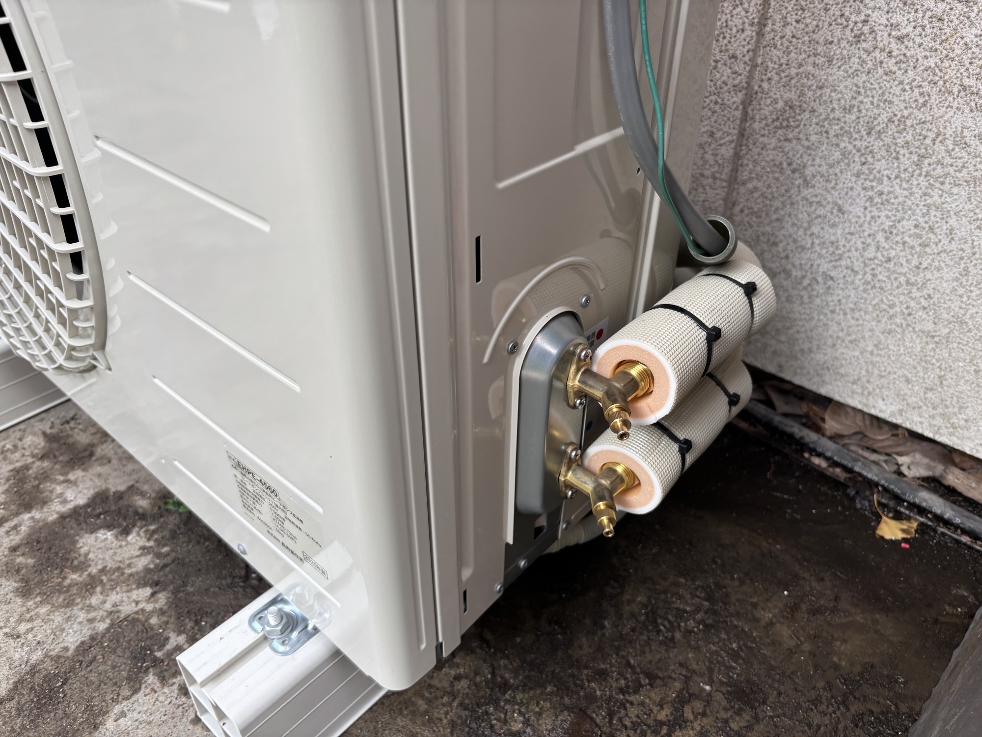 大分市I様邸電気温水器～エコキュート交換　CHOFU　EHP-3705BA施工事例工事後写真3