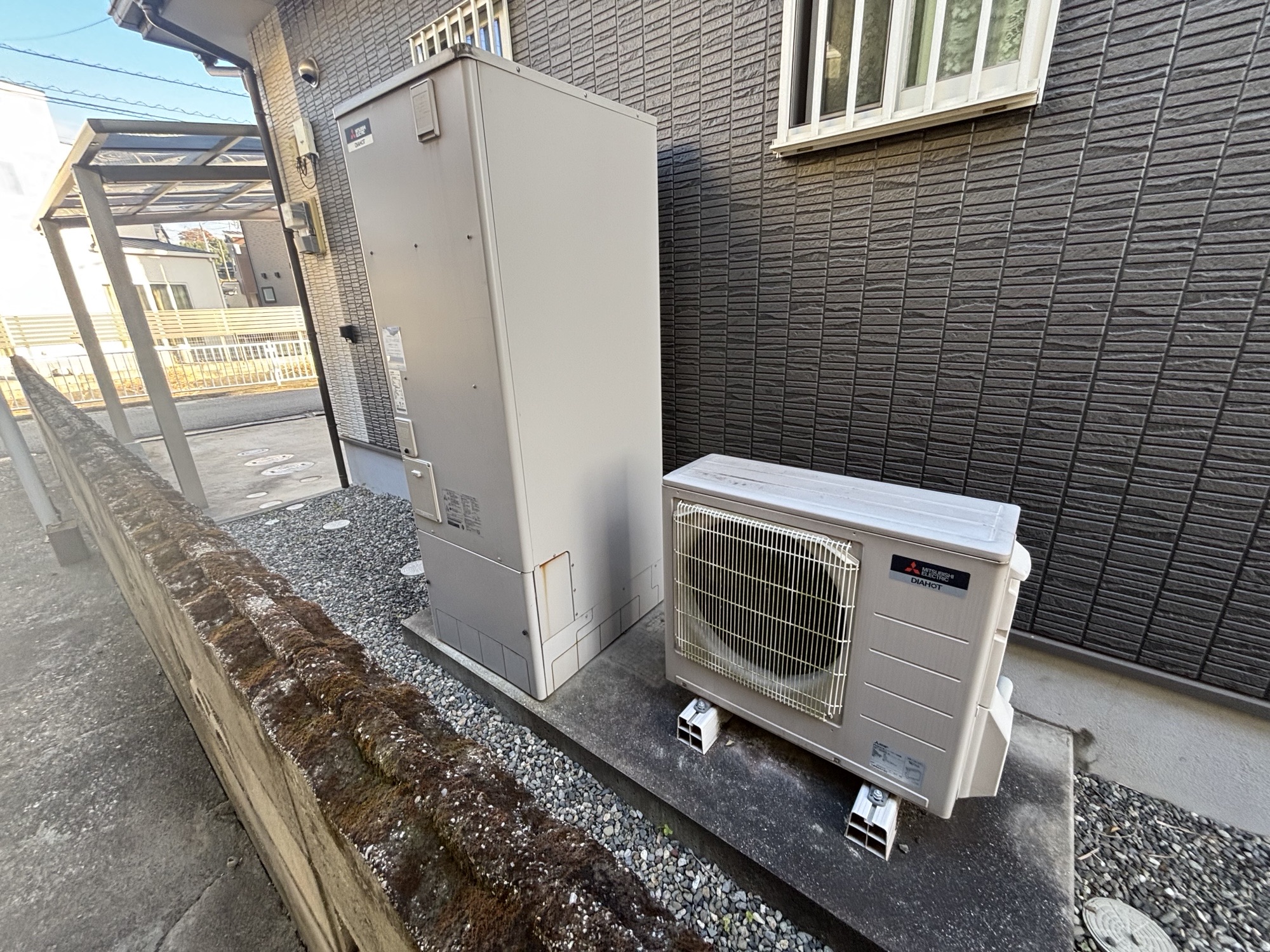 由布市挾間町Y様邸エコキュート交換　三菱SRT-V377工事前写真