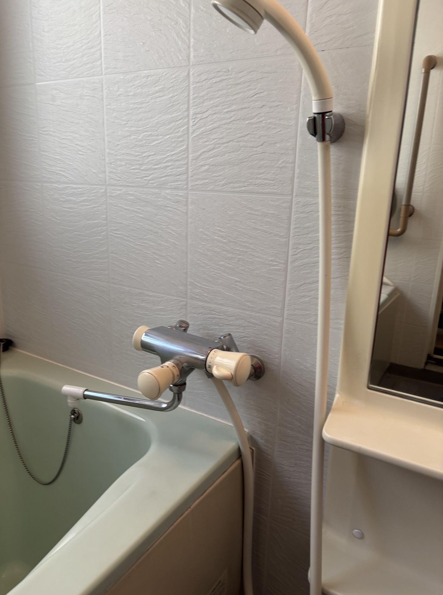 大分市K様邸SANEI SK181D-13浴室水栓交換工事前写真2