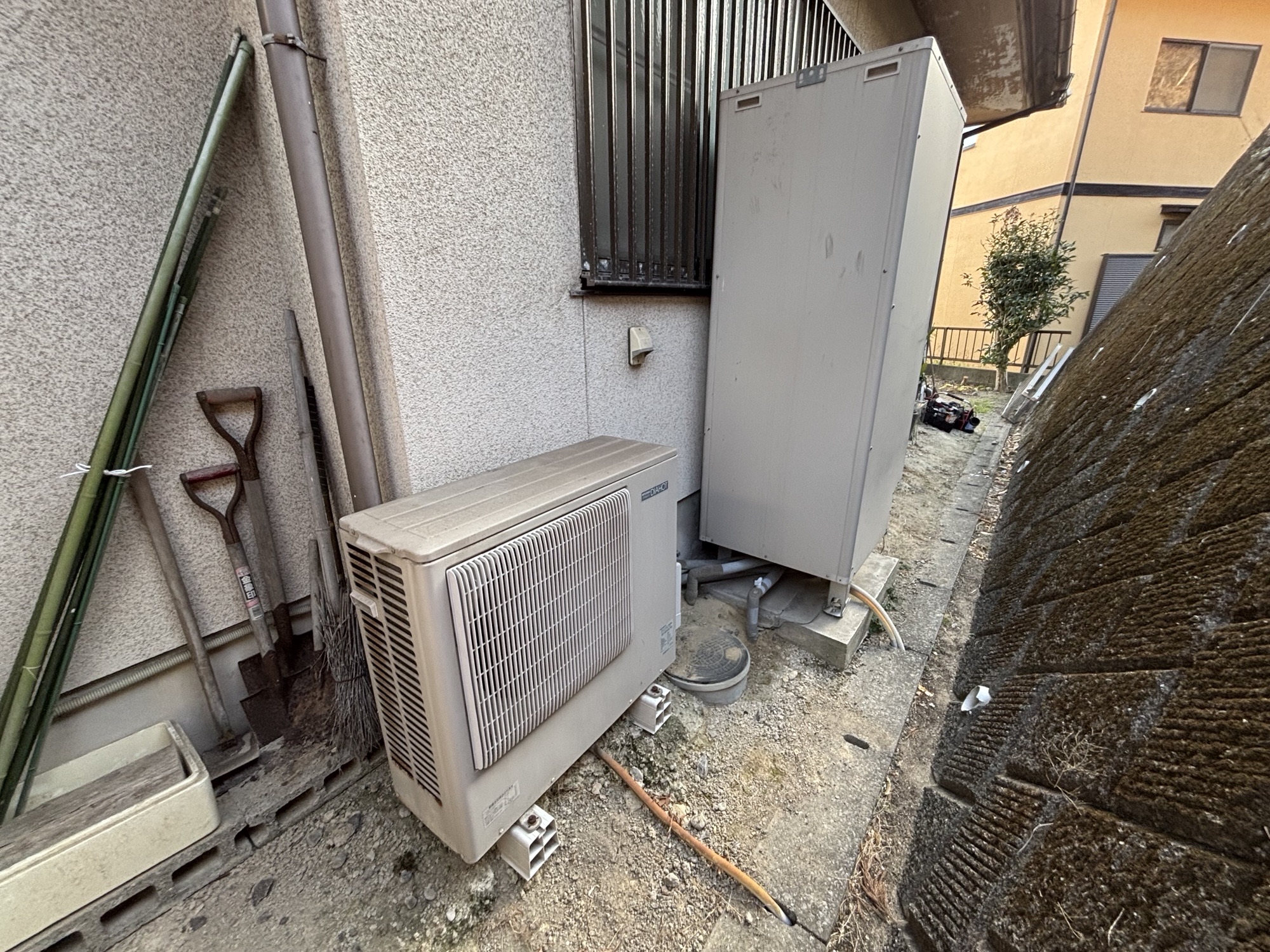 大分市S様邸エコキュート交換 パナソニックHE-SU37LQS工事前写真