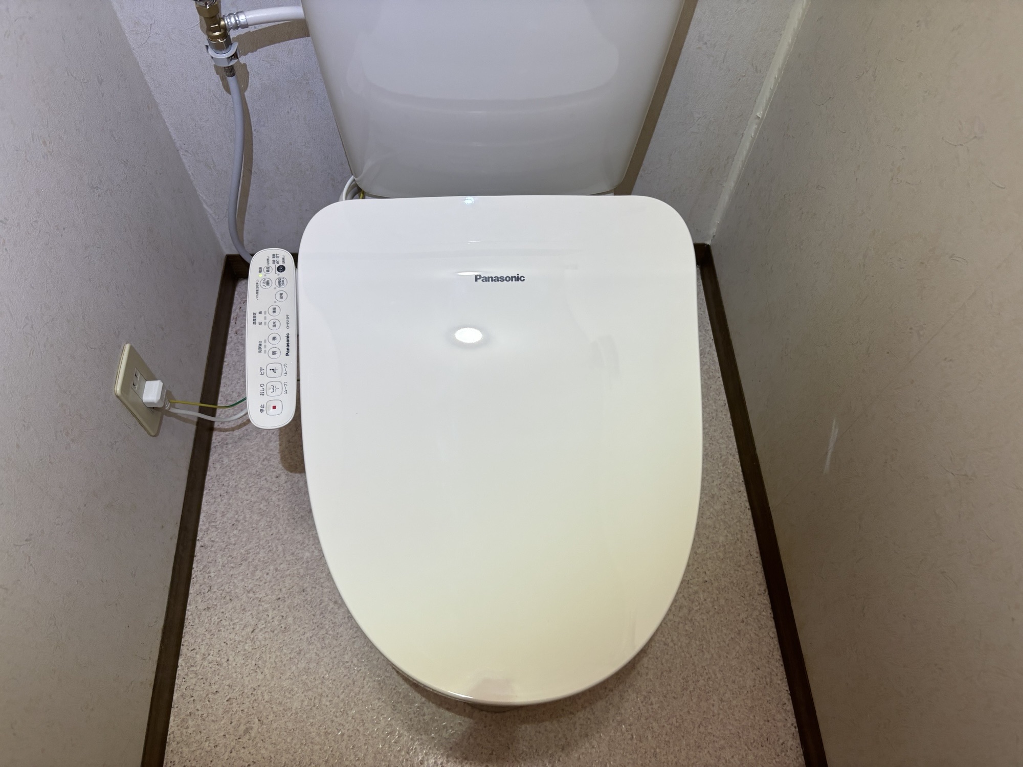 大分市M様邸母屋2階トイレ交換工事後写真2