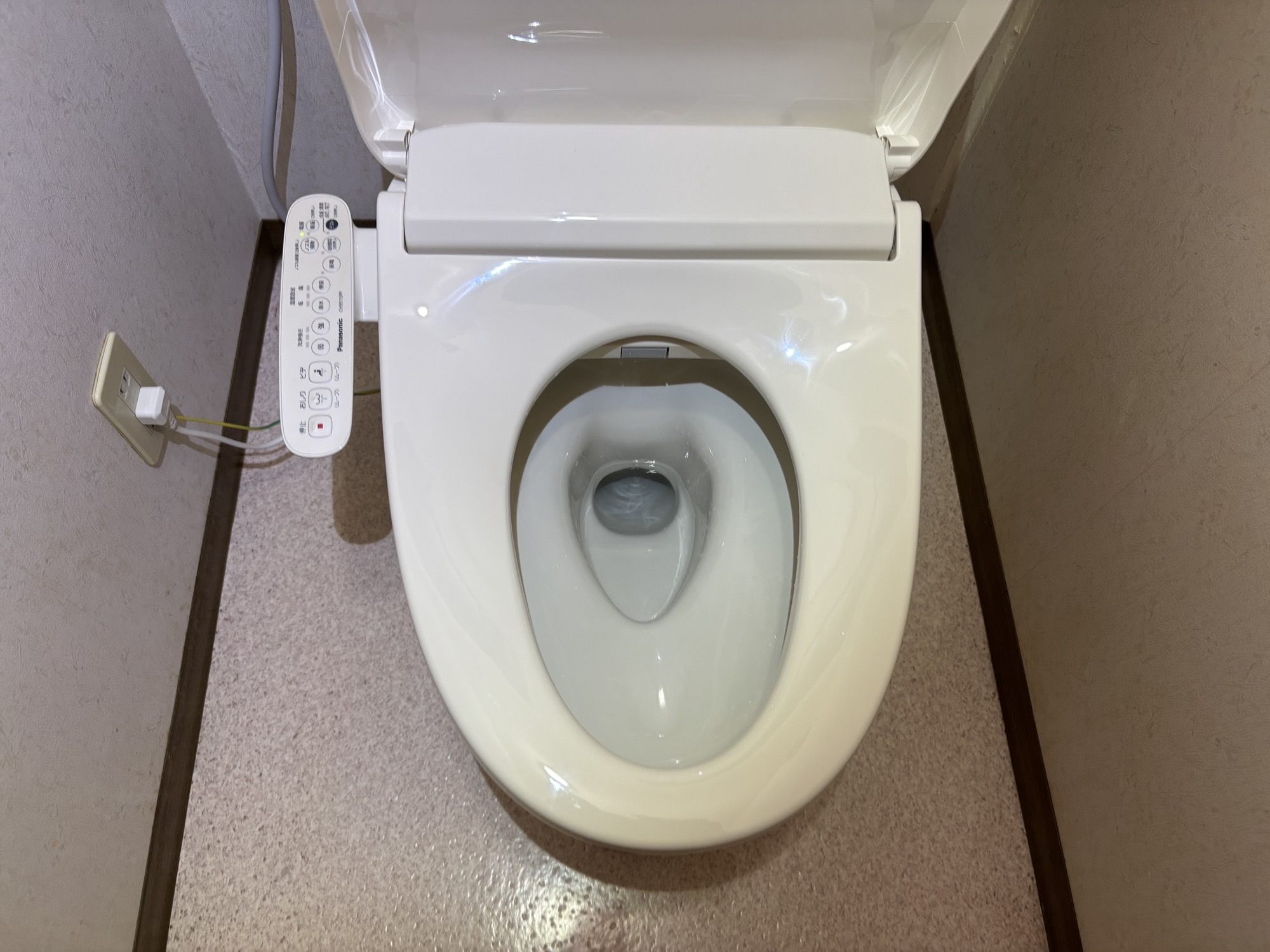 大分市M様邸母屋2階トイレ交換工事後写真3