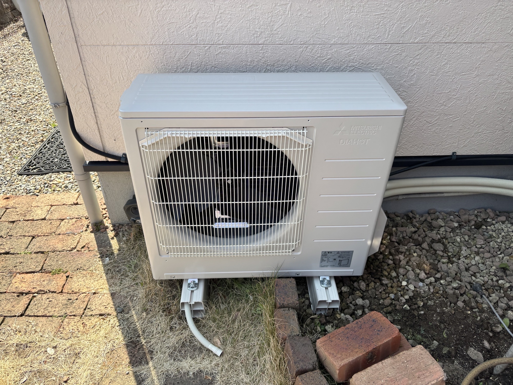 大分市A様邸エコキュート交換 三菱SRT-S377工事後写真3