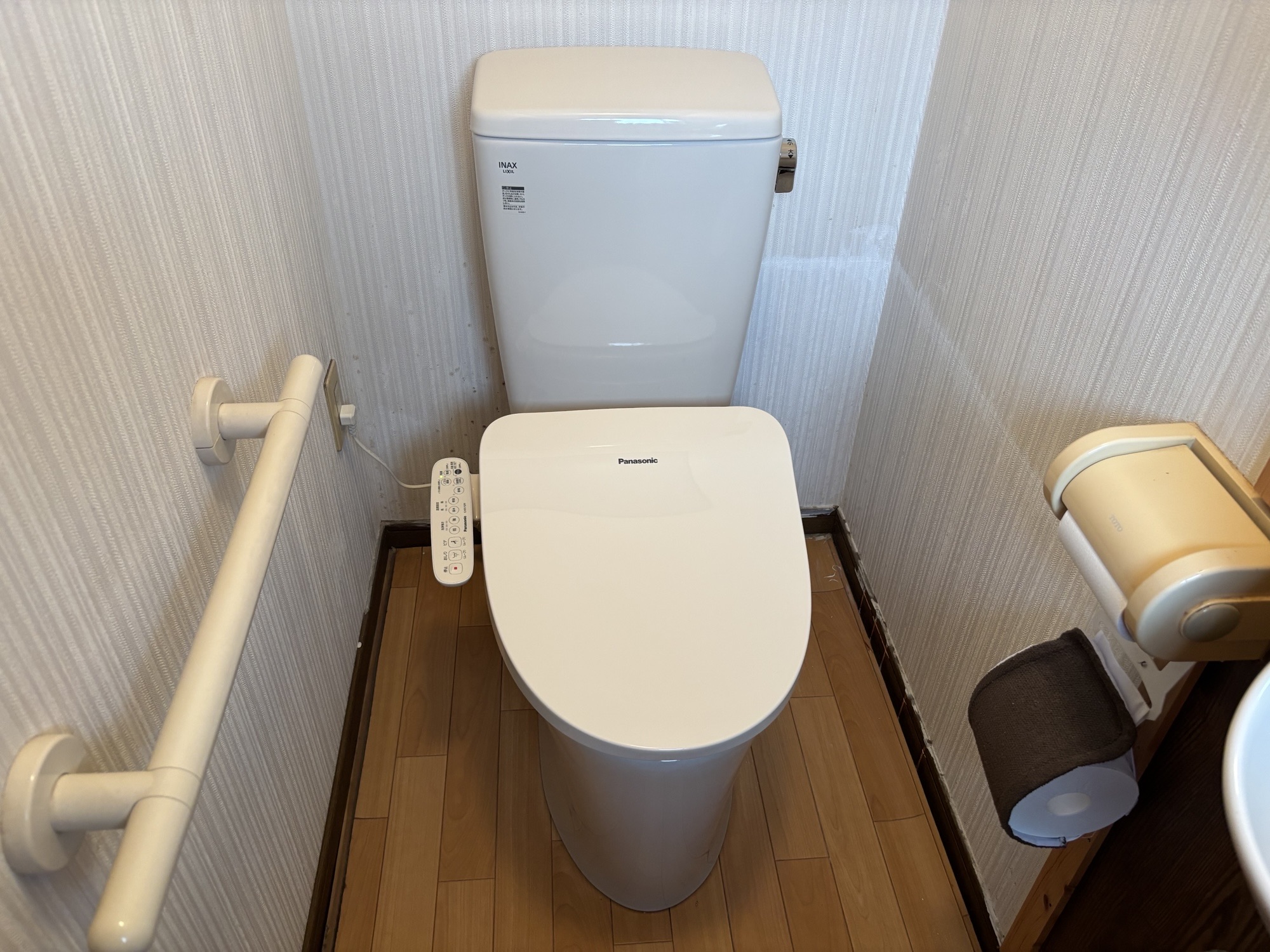 大分市S様邸トイレ交換工事後写真