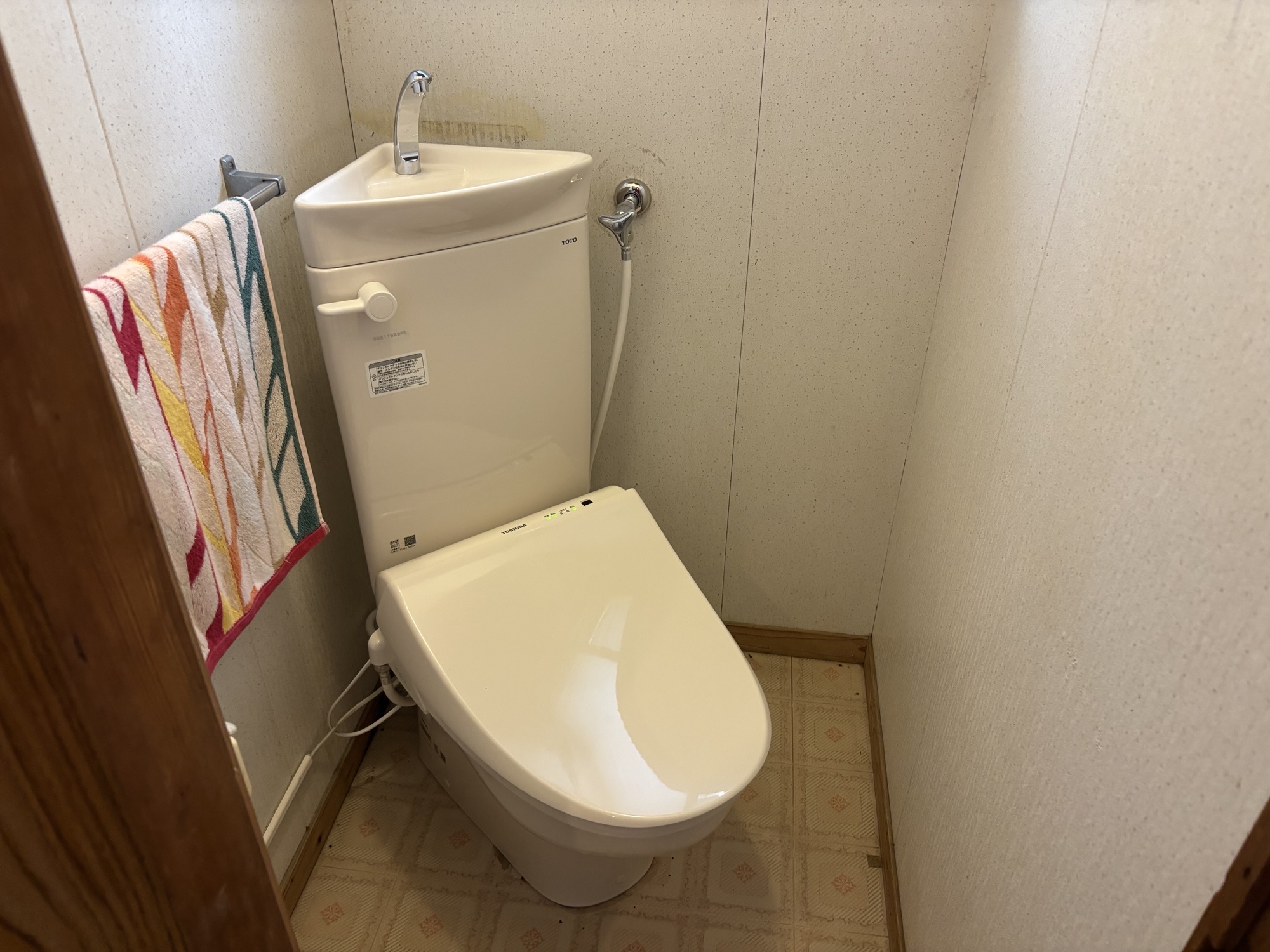 別府市I様貸家トイレ交換工事後写真