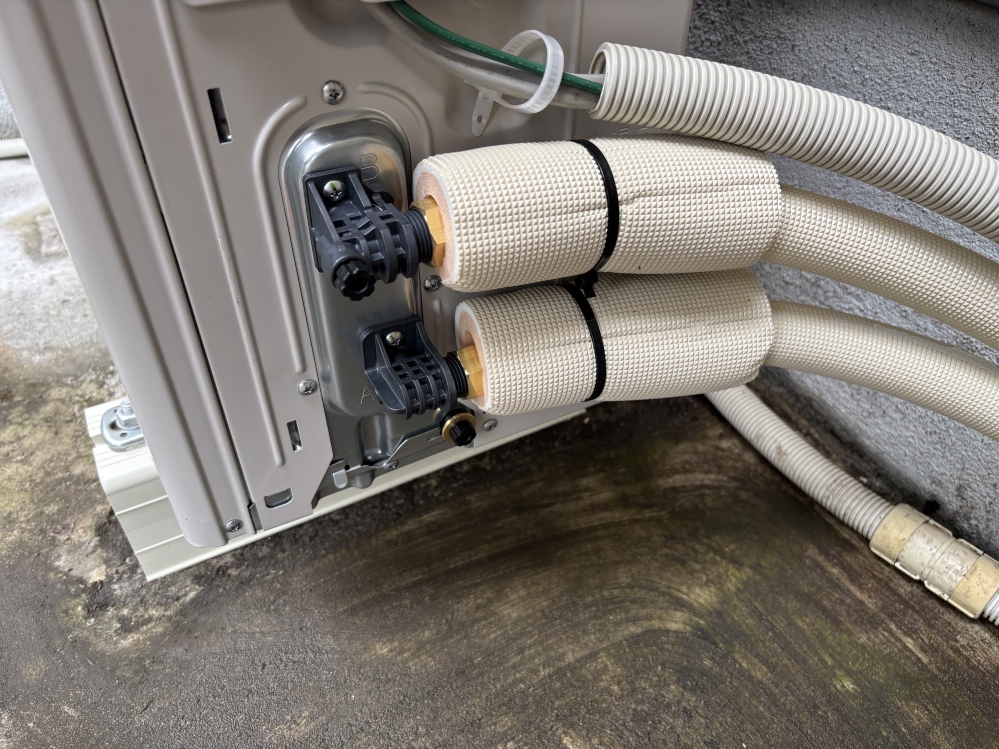 臼杵市Y様邸エコキュート交換工事イメージ02