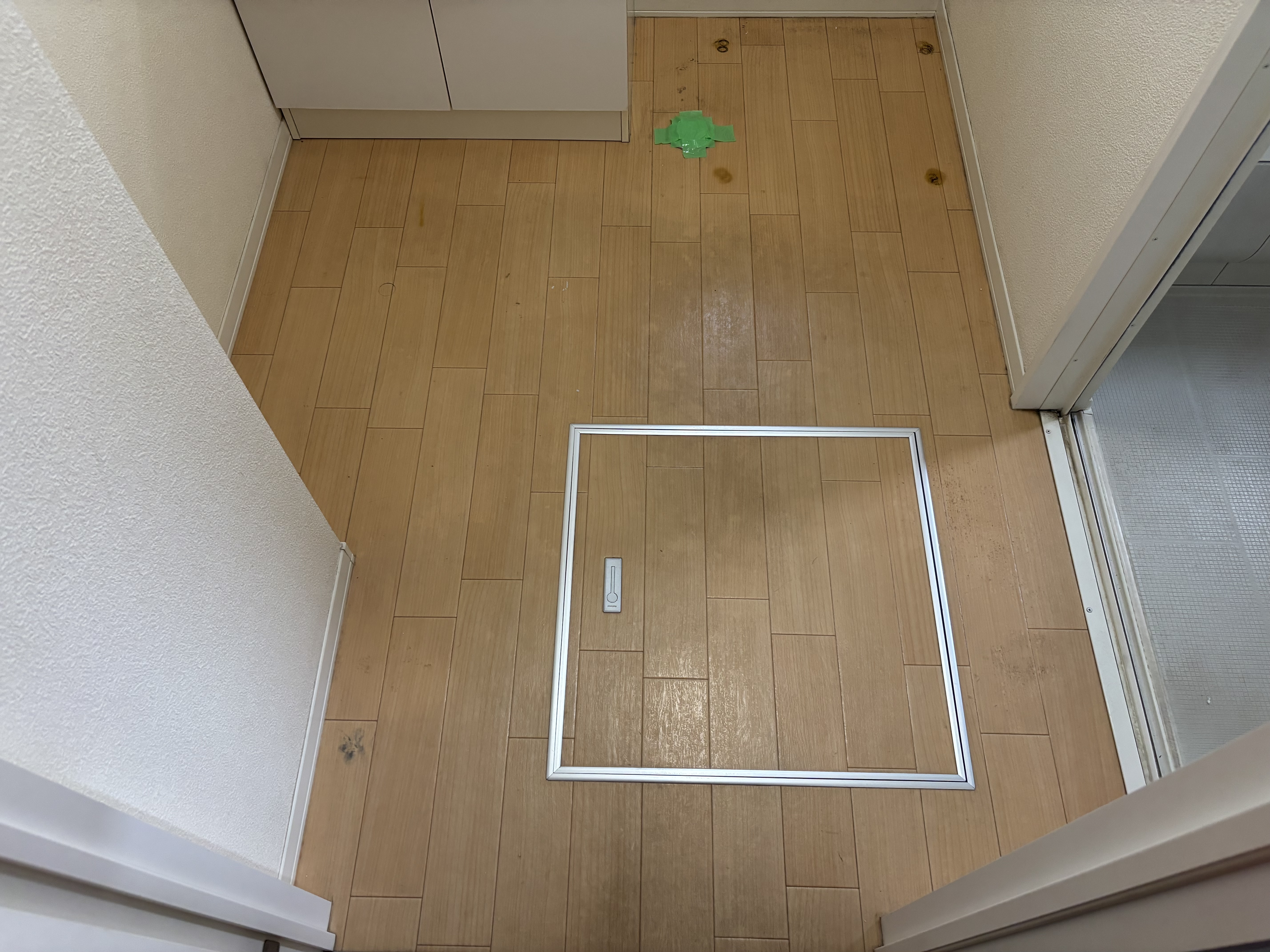 大分市T様貸家洗面所床クッションフロア張替工事前写真