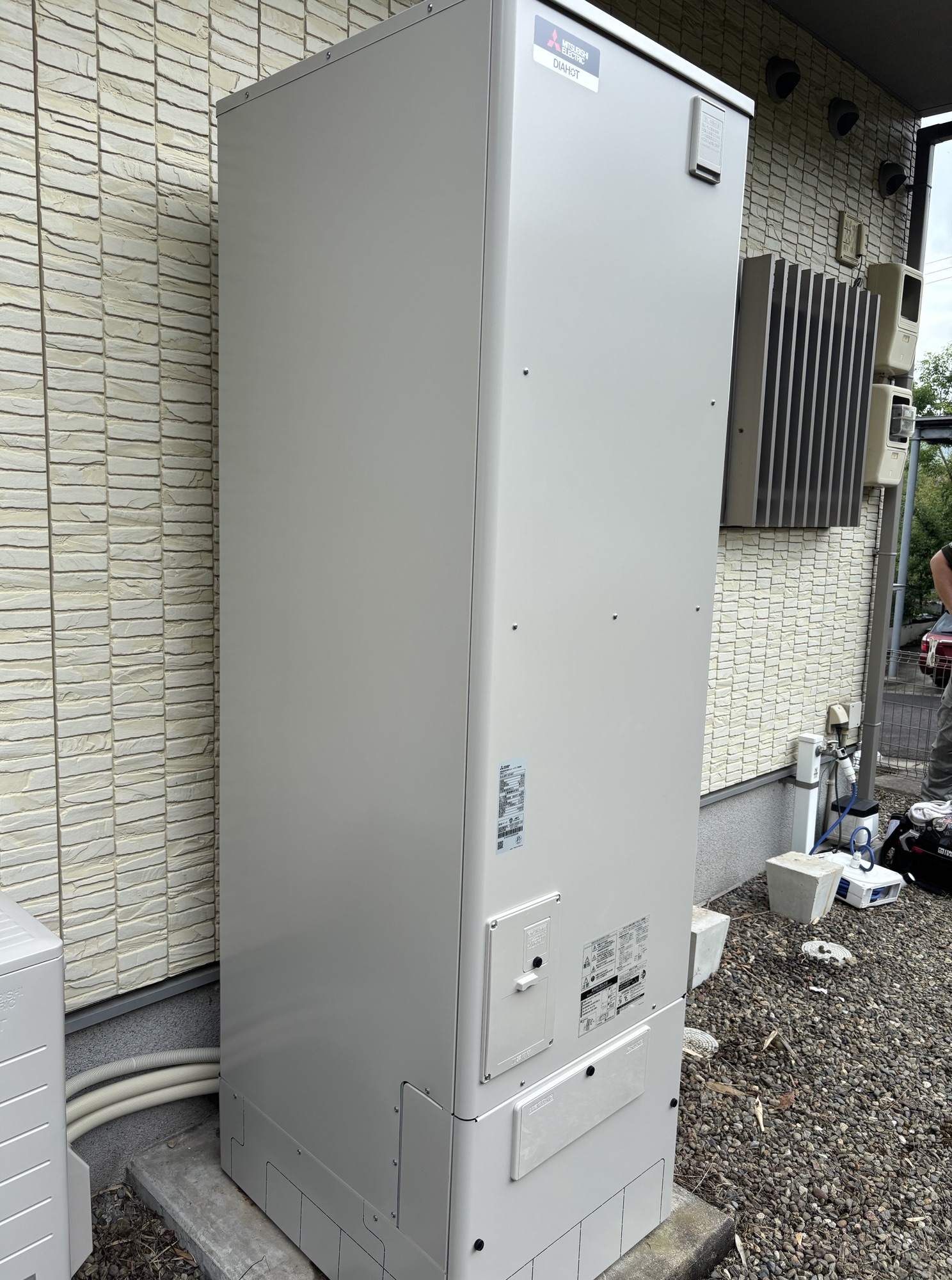 日出町Y様邸電気温水器～エコキュート工事後写真2