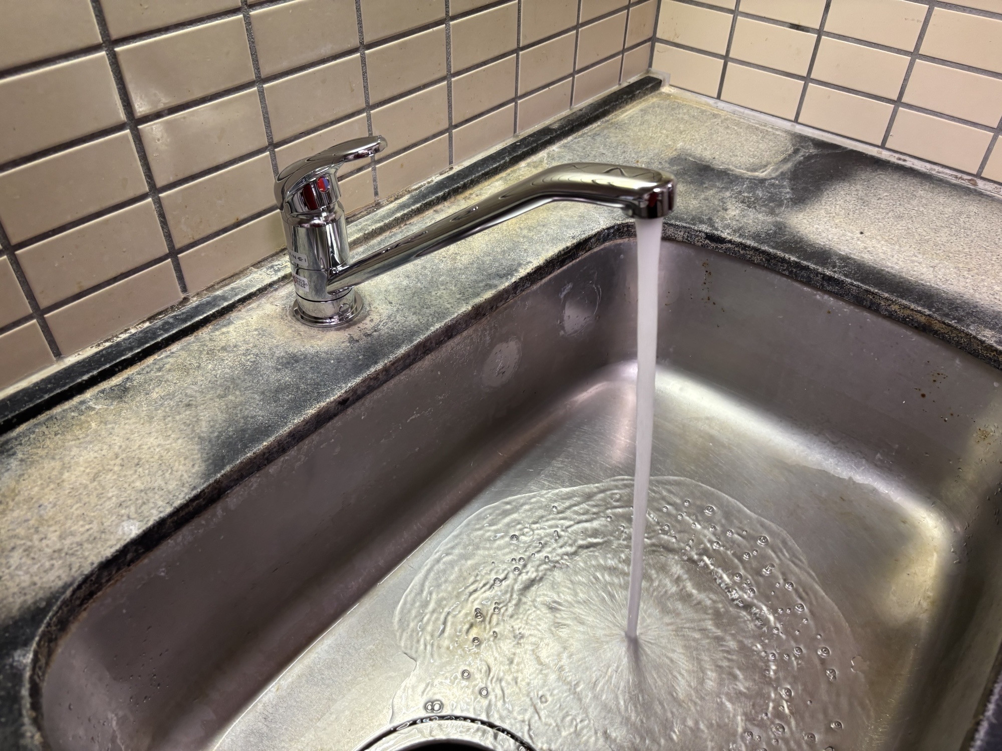 大分市S様邸キッチン水栓交換工事後写真2