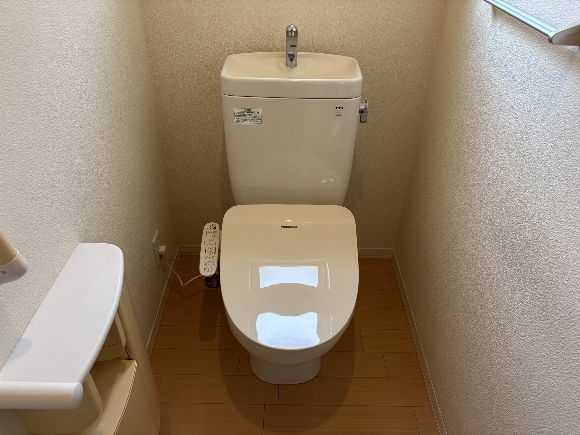 大分市T様貸家温水洗浄便座交換工事後写真2