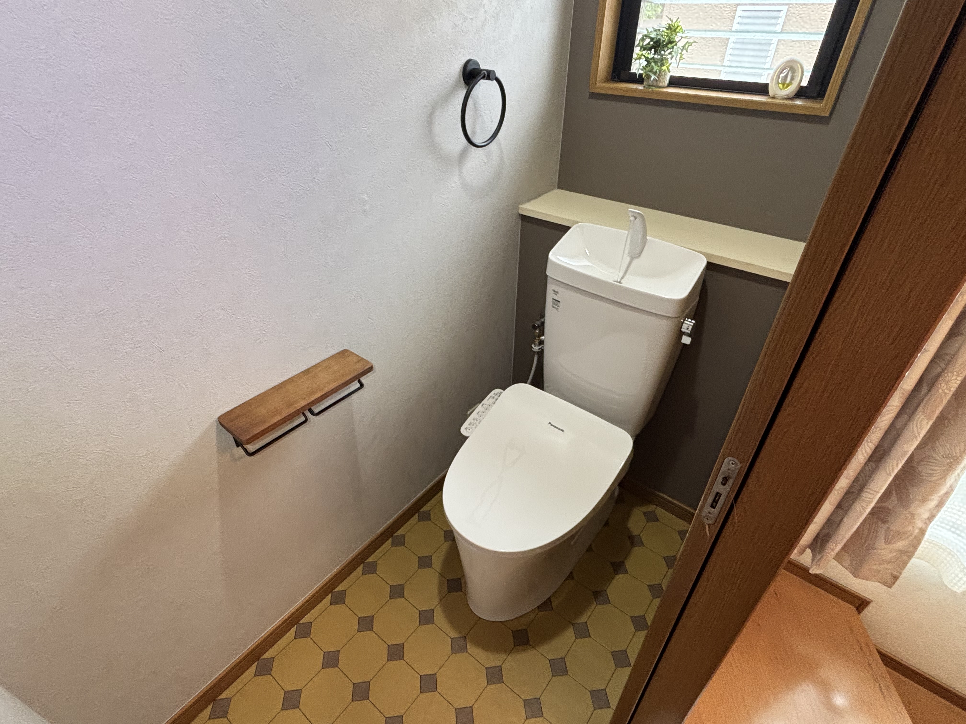 大分市E様邸トイレ交換工事後写真2