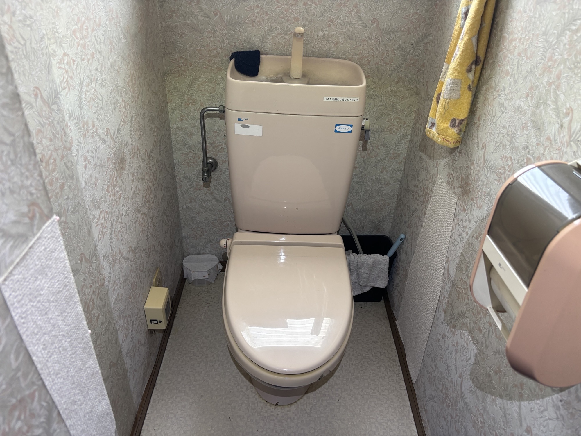 大分市W様邸１F・２Fトイレ交換工事前写真2