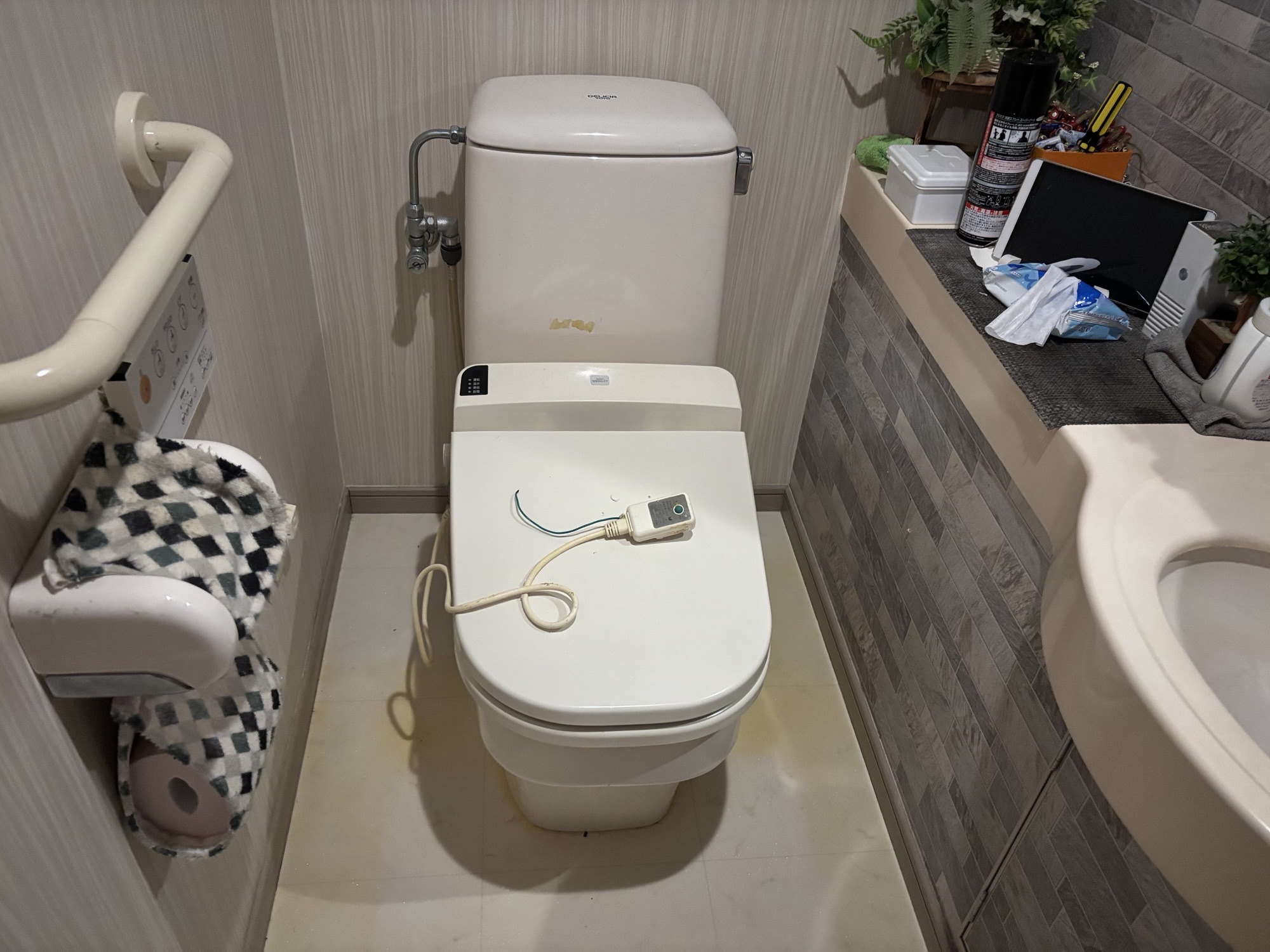 大分市G様邸トイレ交換工事前写真
