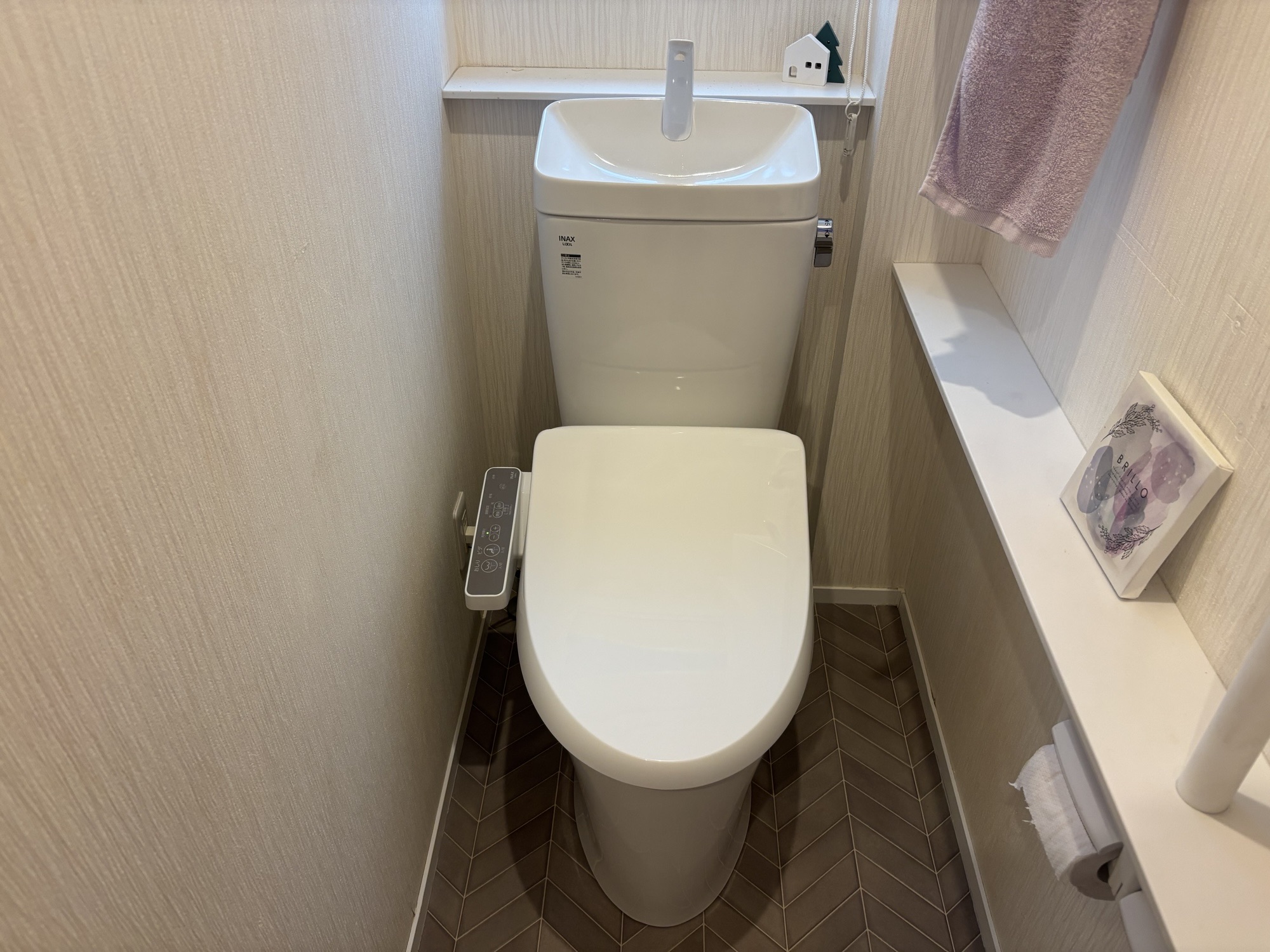 大分市O様邸トイレ交換及び床クッションフロア張替工事後写真