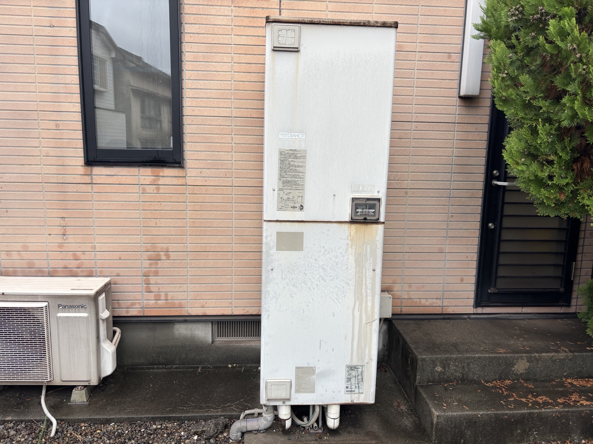 大分市Y様邸電気温水器～エコキュート交換工事前写真